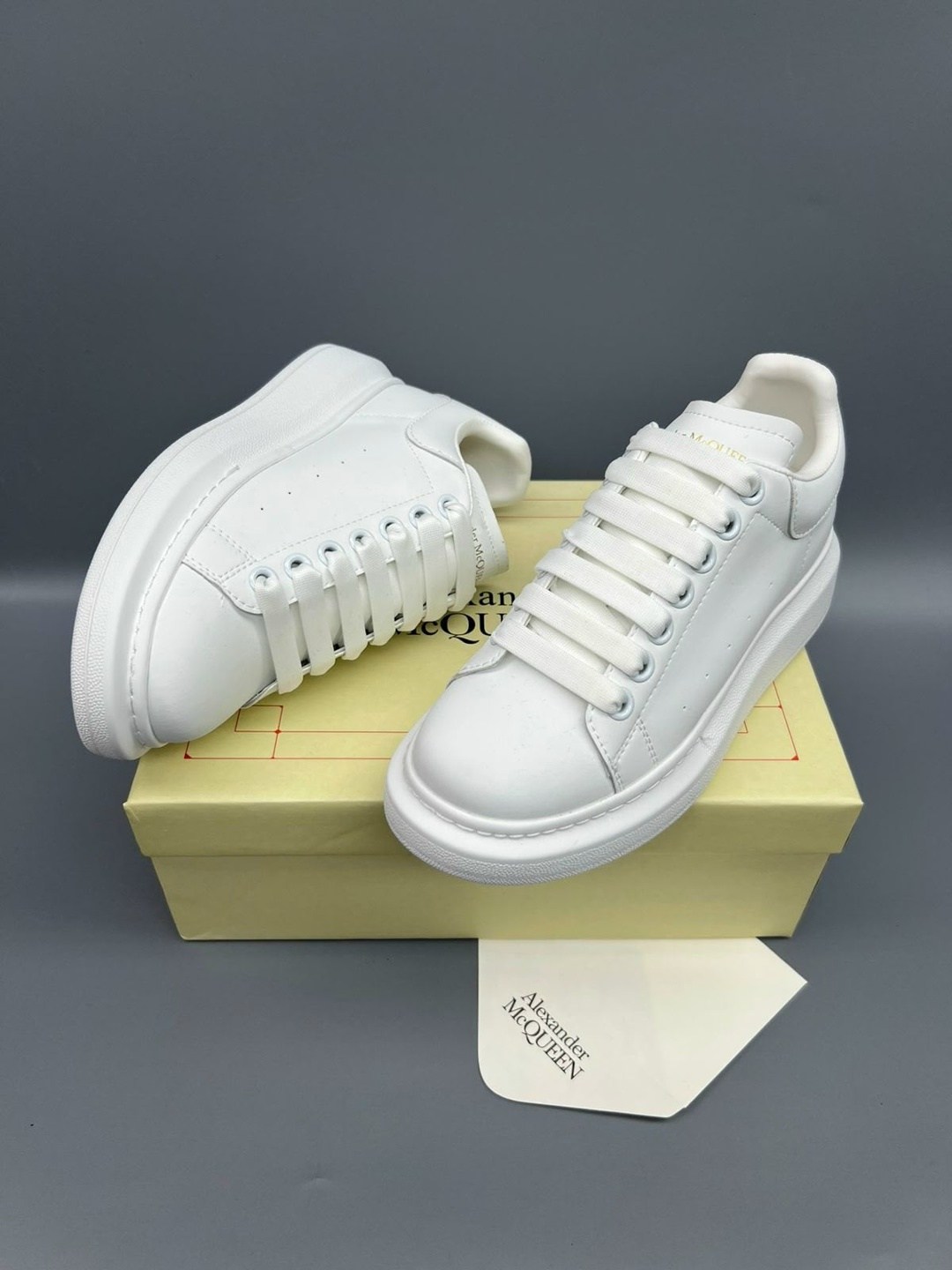 женские кроссовки alexander mcqueen,кроссовки alexander mcqueen,,кроссовки alexander mcqueen белые,кеды alexander mcqueen