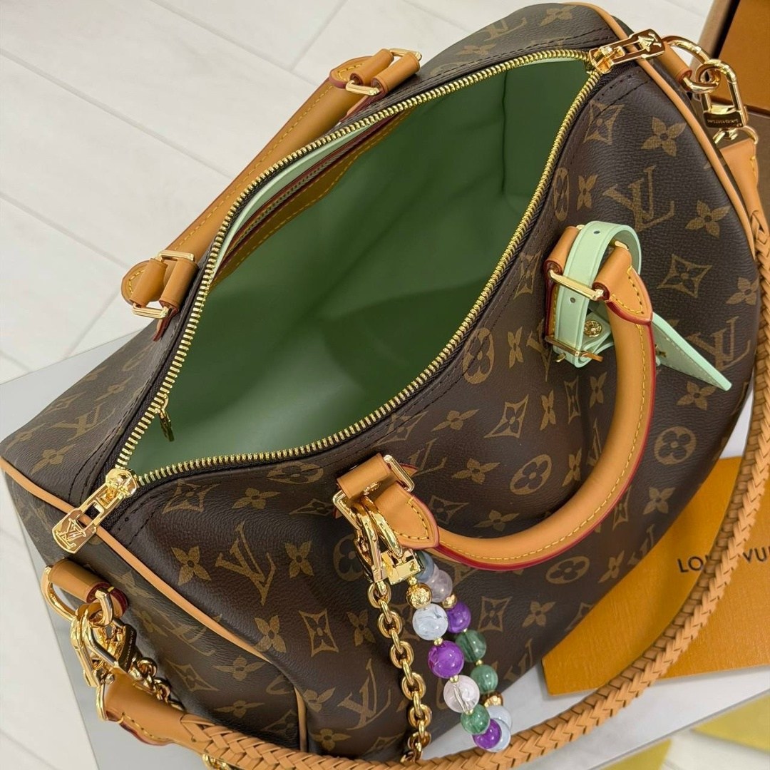 сумка луи виттон,cумка louis vuitton,louis vuitton женская сумка,louis vuitton speedy,сумка эхо виттон louis vuitton с золотыми аксессуарами