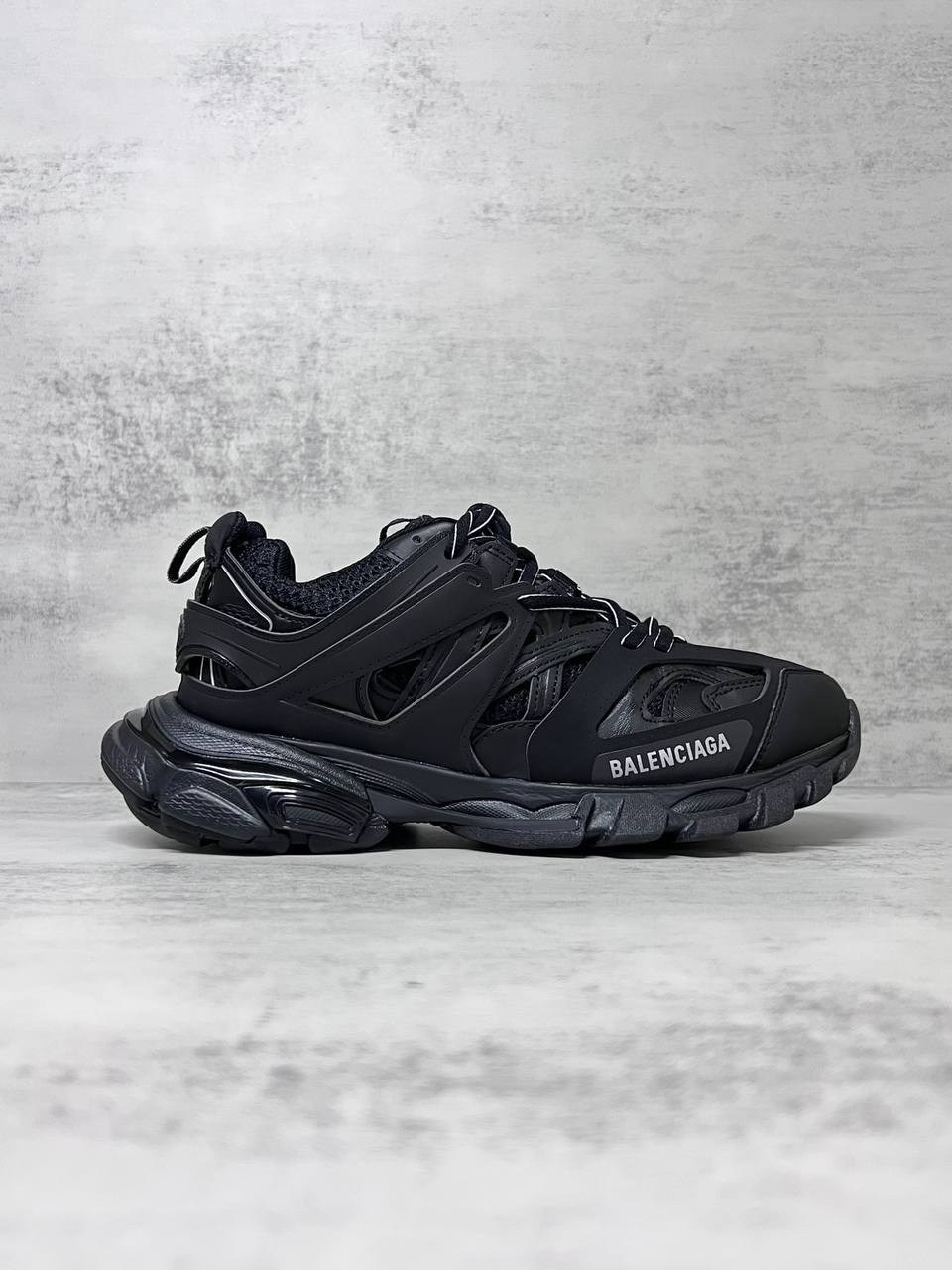 кроссовки balenciaga track,кроссовки balenciaga,женские кроссовки balenciaga,туфли баленсиага мужские,balenciaga кроссовки мужские
