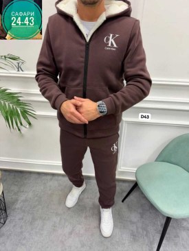 Костюм