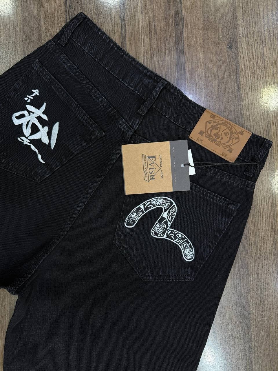 джинсы evisu,мужские джинсы,джинсы evisu широкие,джинсы с принтом,джинсы брюки