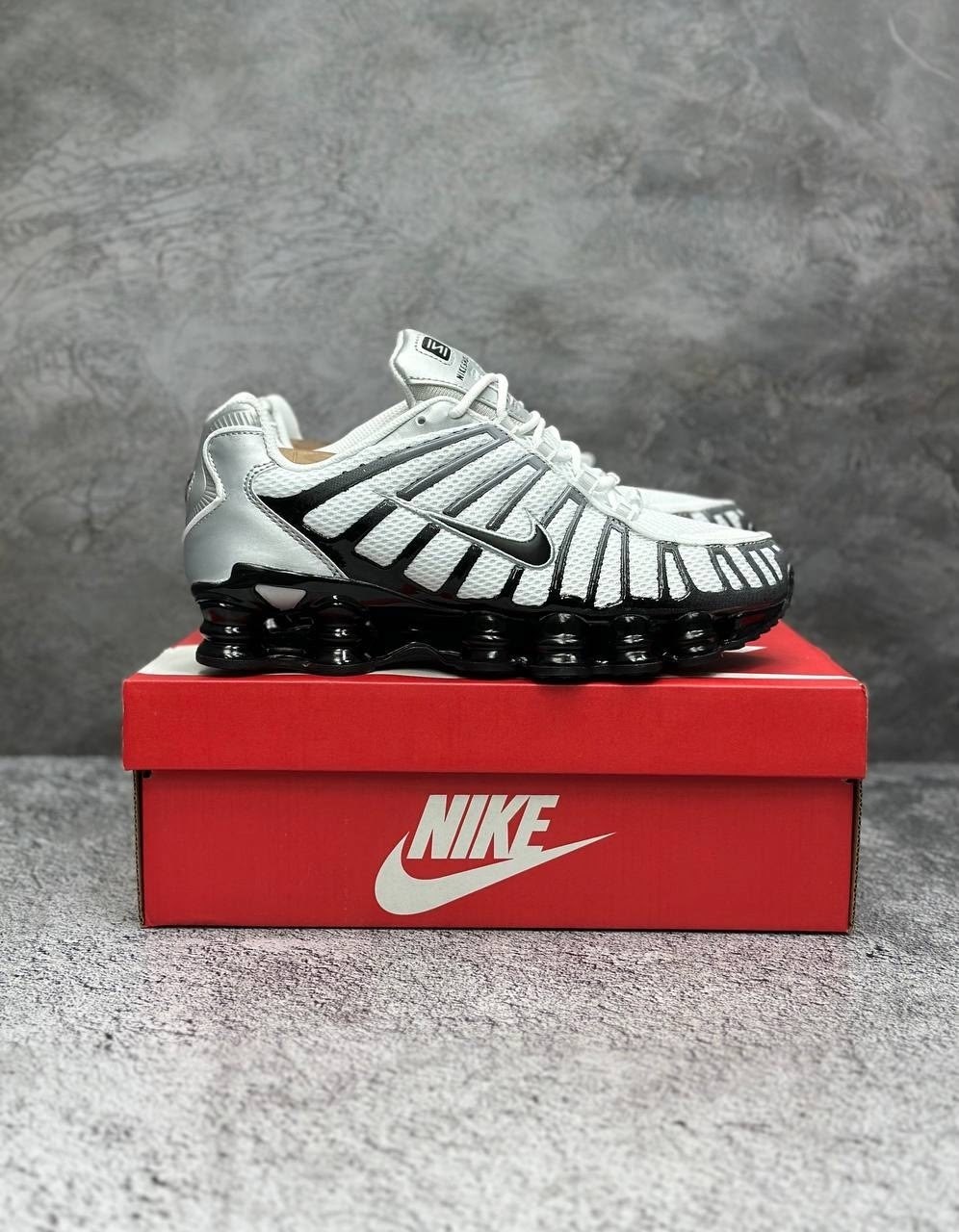 мужские кроссовки nike air max tn plus,кроссовки nike air max tn,кроссовки shox tl metallic silver panda nike,кроссовки nike air max tn plus,nike air max tn plus