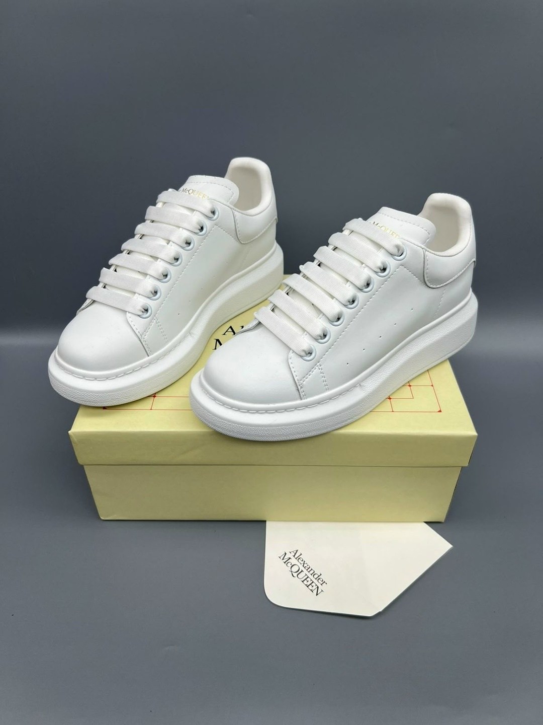 женские кроссовки alexander mcqueen,кроссовки alexander mcqueen,,кроссовки alexander mcqueen белые,кеды alexander mcqueen