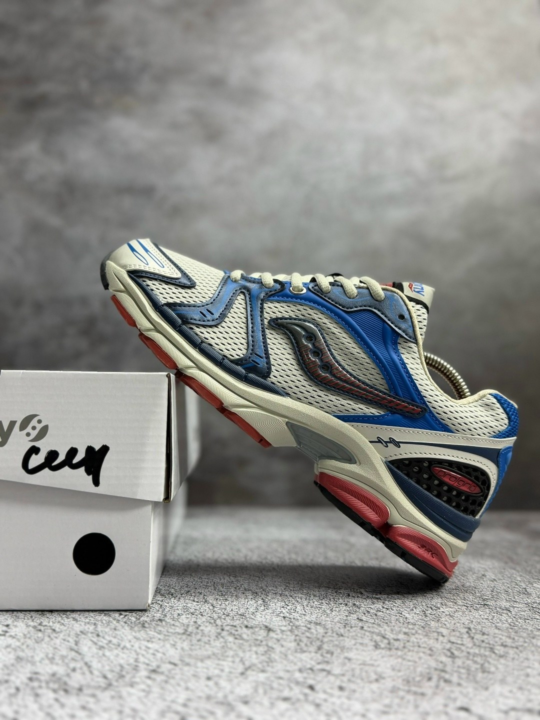 кроссовки saucony progrid triumph 4,кроссовки saucony,saucony progrid triumph 4,кроссовки saucony мужские,saucony triumph