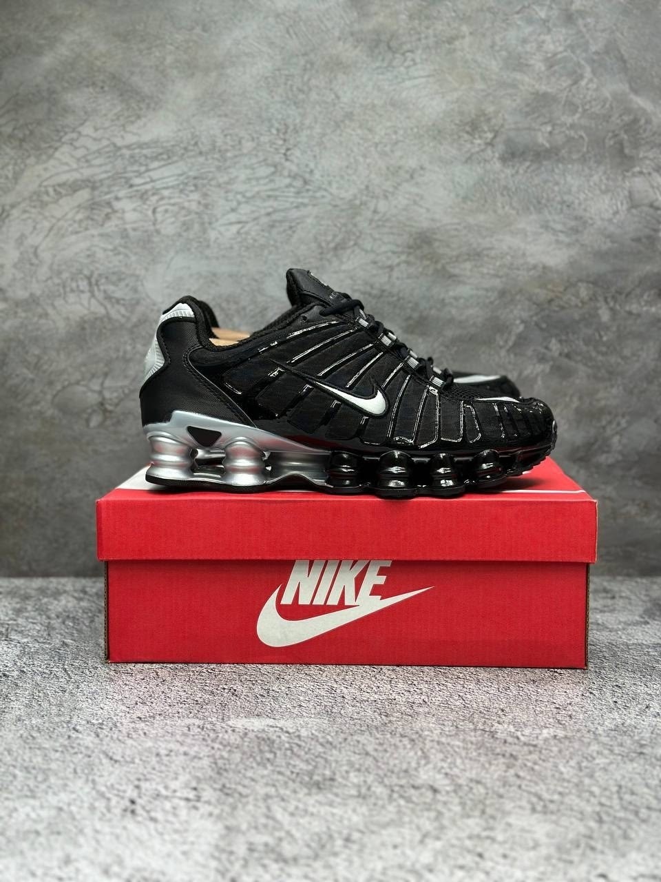 кроссовки nike air max tn plus,кроссовки nike shox tl,кроссовки мужские nike,мужские кроссовки nike air max tn plus,nike shox tl black