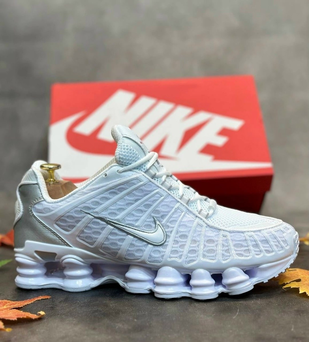 кроссовки nike shox tl,nike shox tl white,спортивные кроссовки nike,кроссовки nike shox,nike кроссовки