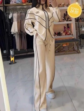 Костюм