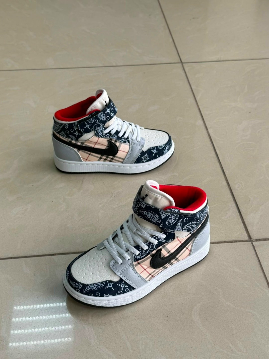 кроссовки мальчику,nike air jordan 1 mid black white,кроссовки nike air jordan 1,кроссовки,кроссовки высокие