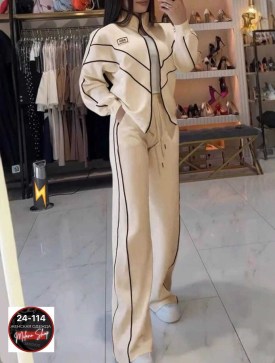 Костюм
