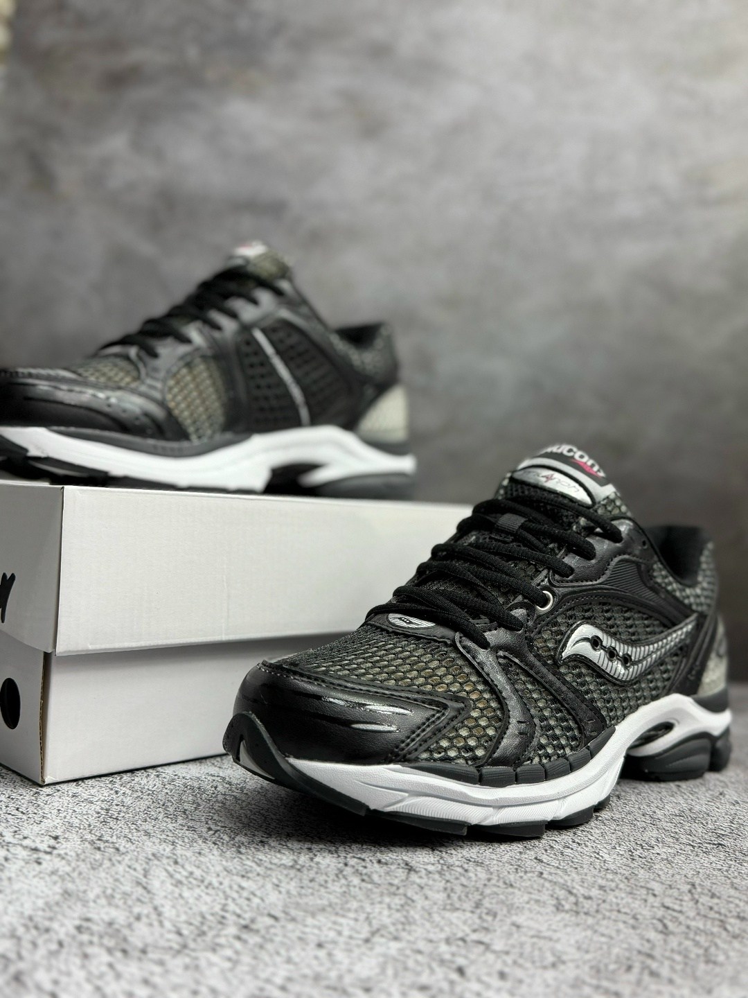 saucony progrid triumph 4,кроссовки saucony,кроссовки saucony progrid triumph 4,кроссовки мужские saucony,кроссовки