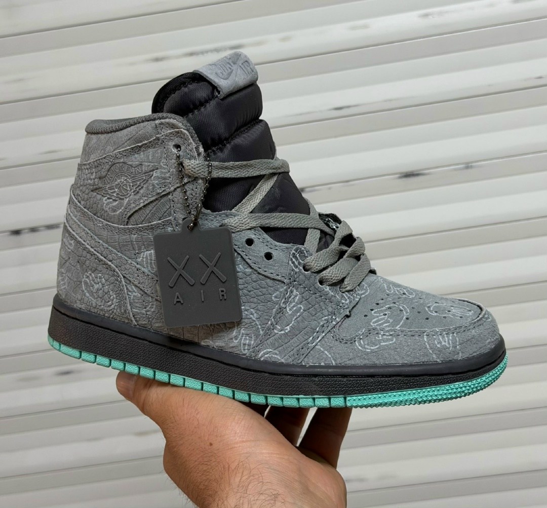 air jordan 1 kaws,nike air jordan 1 retro high og,nike air jordan 1 retro high,air jordan 1 retro high og,nike air jordan 1 mid