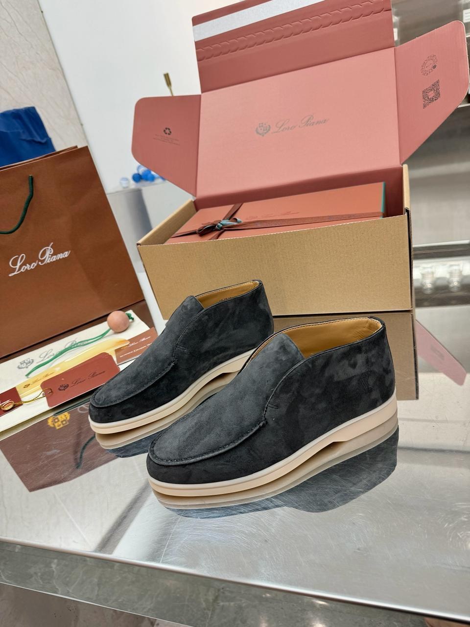замшевые лоферы loro piana,женские лоферы loro piana,loro piana лоферы,замшевые ботинки лоро пиано женские,лоферы из натуральной замши loro piana