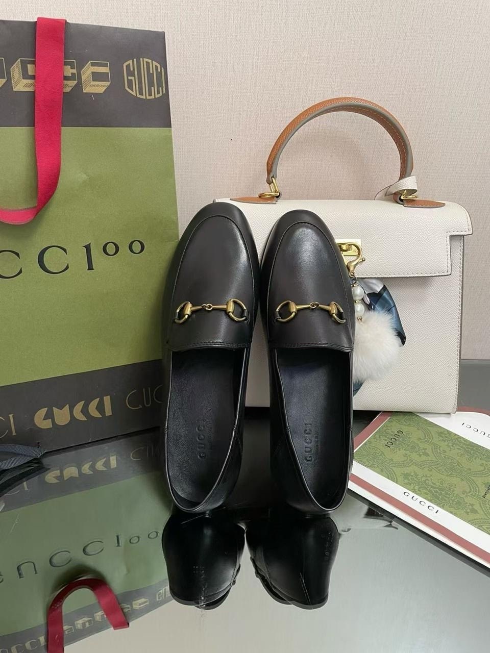 лоферы женские gucci,лоферы гуччи женские оригинал,лоферы gucci,кожаные лоферы gucci,туфли gucci