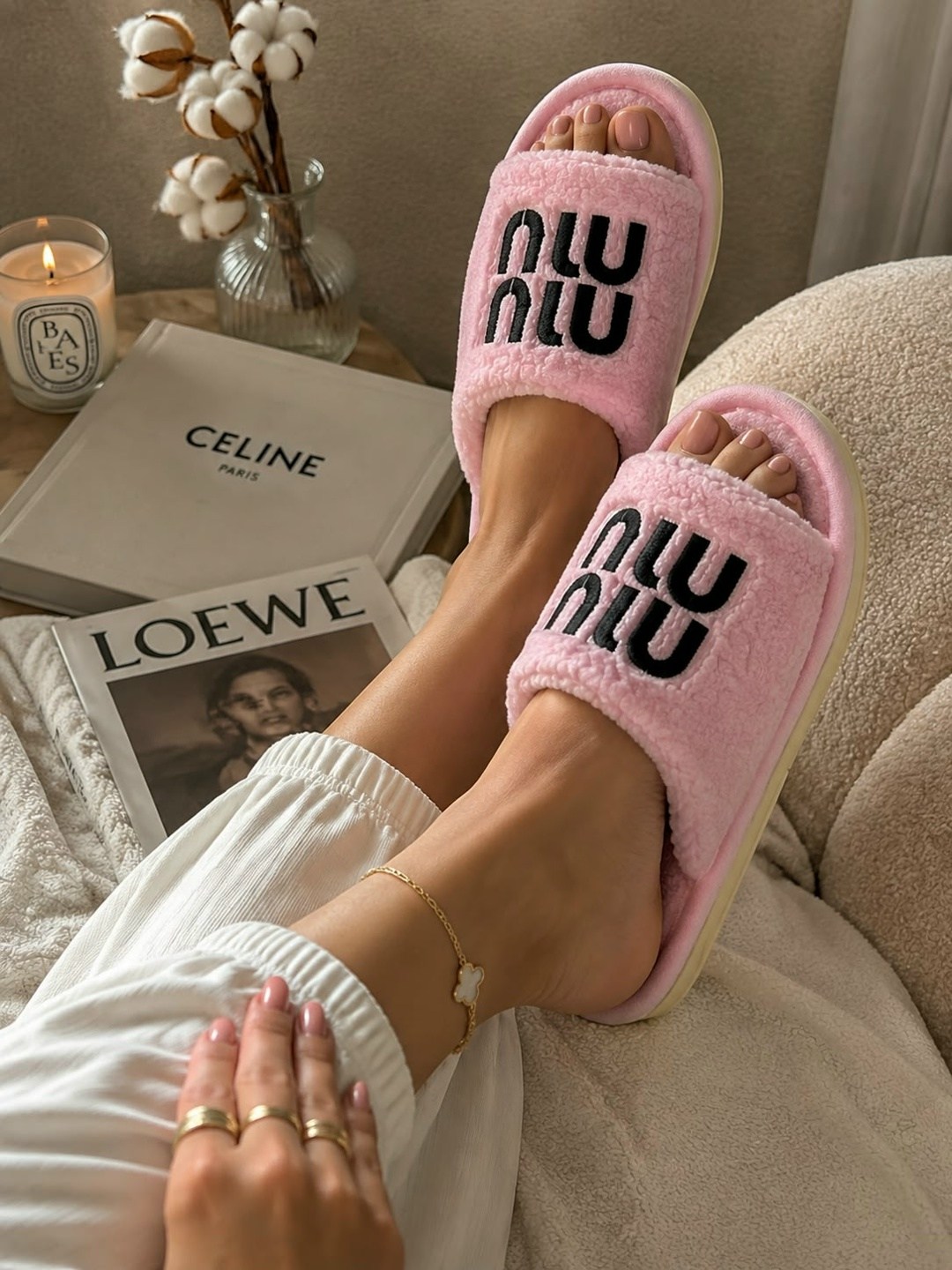 женские тапочки,,модные тапочки,тапочки miu miu,домашние тапочки