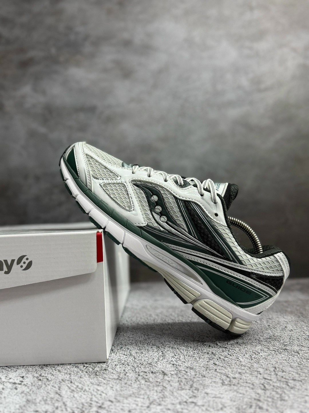 кроссовки saucony,saucony originals,saucony progrid omni 9,saucony cohesion,saucony progrid triumph 4