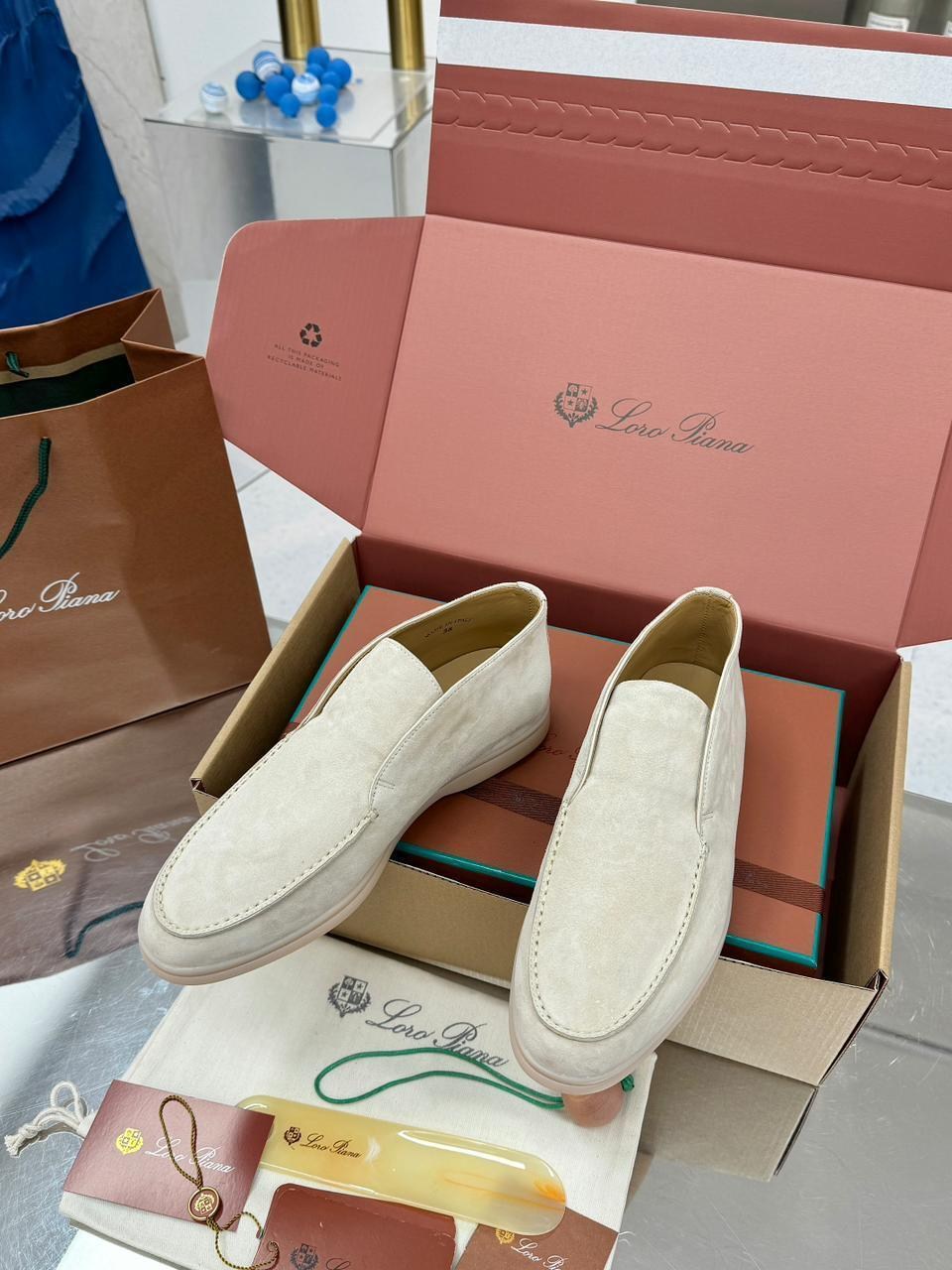 замшевые лоферы loro piana,женские лоферы loro piana,loro piana лоферы,замшевые ботинки лоро пиано женские,лоферы из натуральной замши loro piana