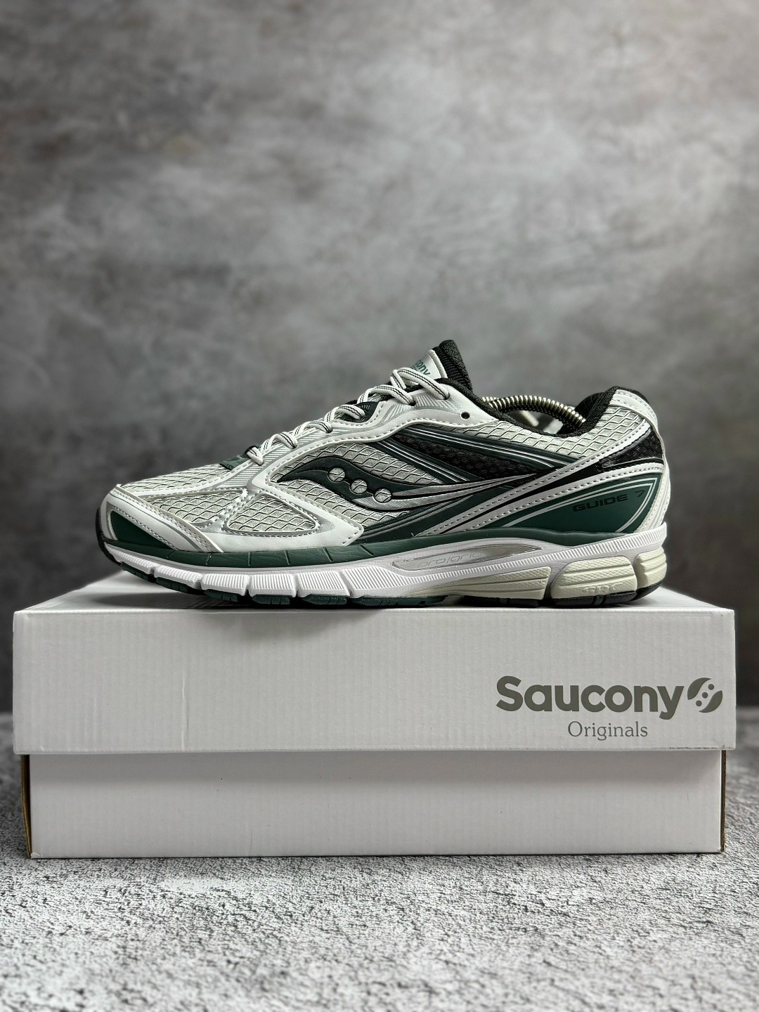 кроссовки saucony,saucony originals,saucony progrid omni 9,saucony cohesion,saucony progrid triumph 4