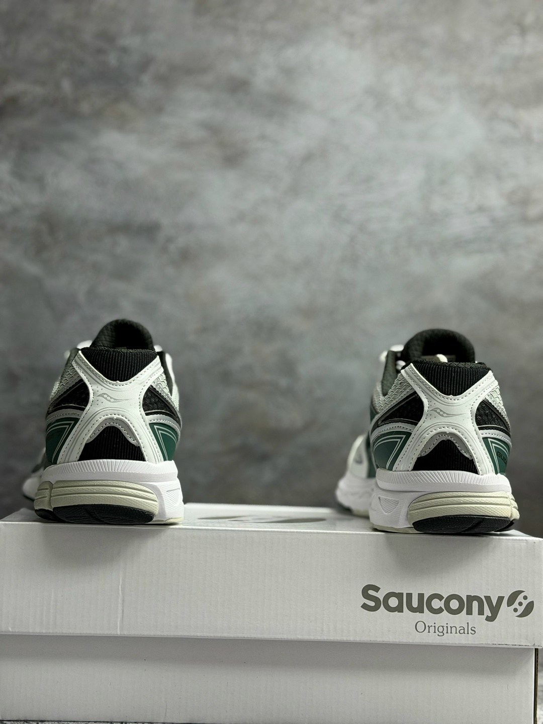 кроссовки saucony,saucony originals,saucony progrid omni 9,saucony cohesion,saucony progrid triumph 4