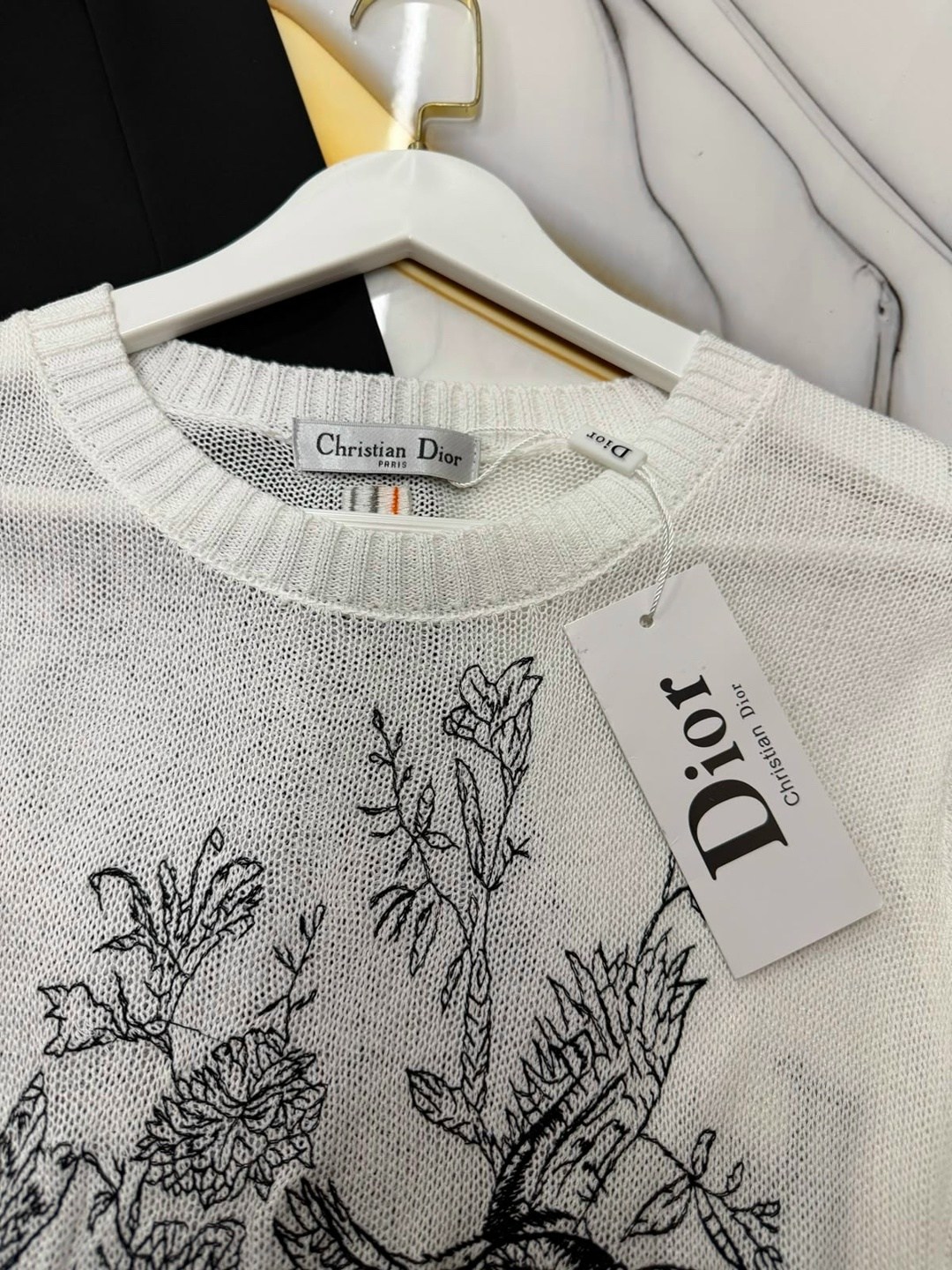 свитер с вышивкой,dior свитер,женский свитер,кофта женская диор,кофта диор