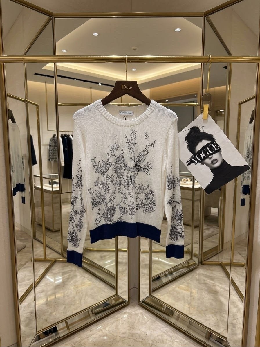 свитер с вышивкой,dior свитер,женский свитер,кофта женская диор,кофта диор