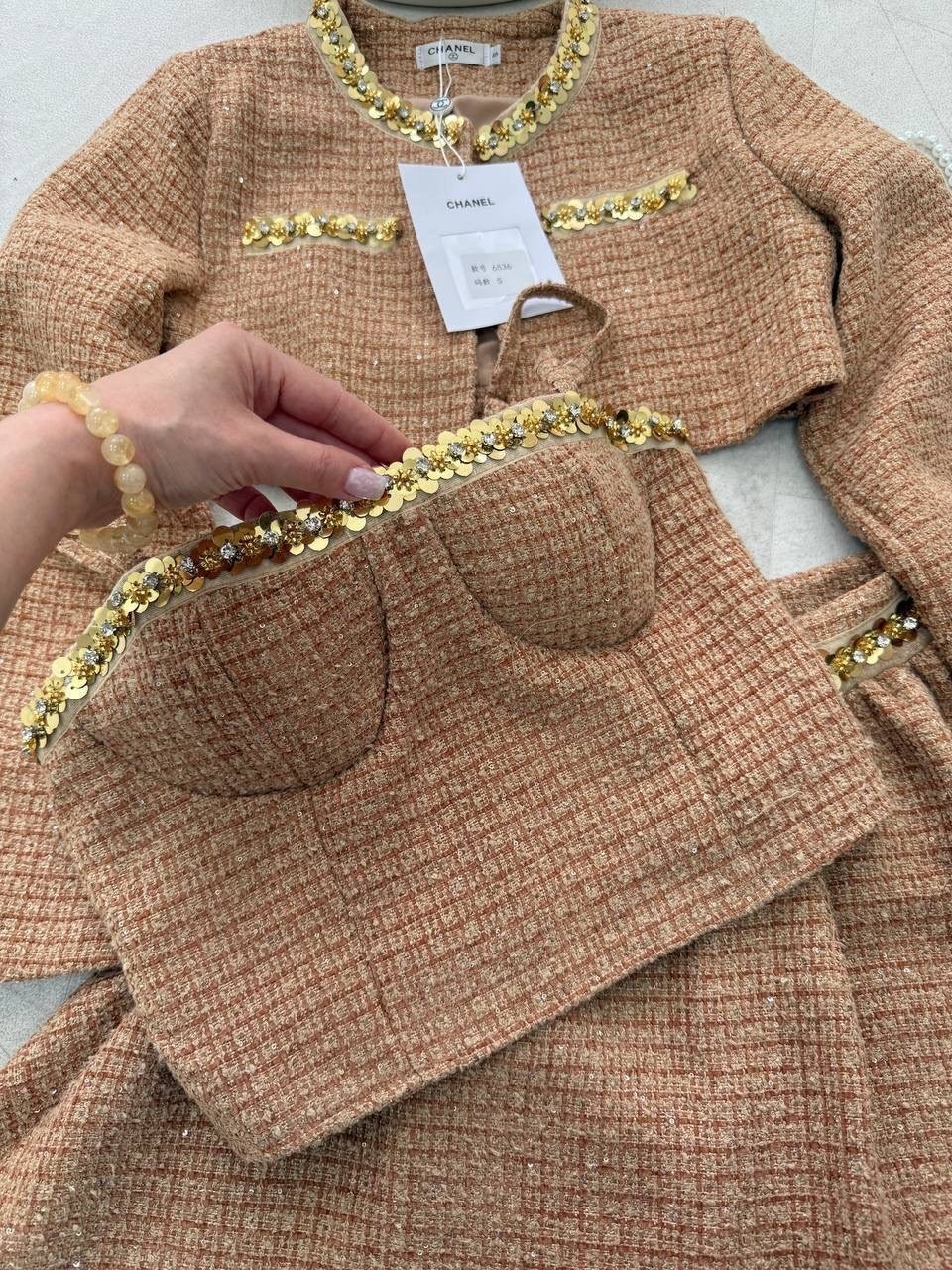 костюм chanel,твидовый костюм,элегантные костюмы,твидовый костюм с юбкой,твидовые костюмы женские