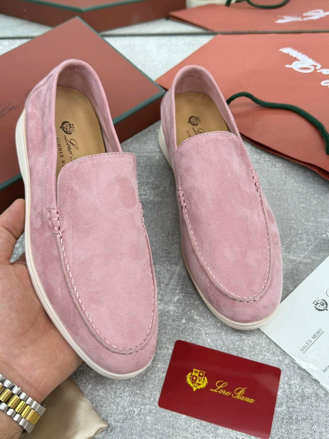 лоферы из натуральной замши loro piana,лоферы loro piana мужские,,лоферы loro piana,замшевые лоферы loro piana