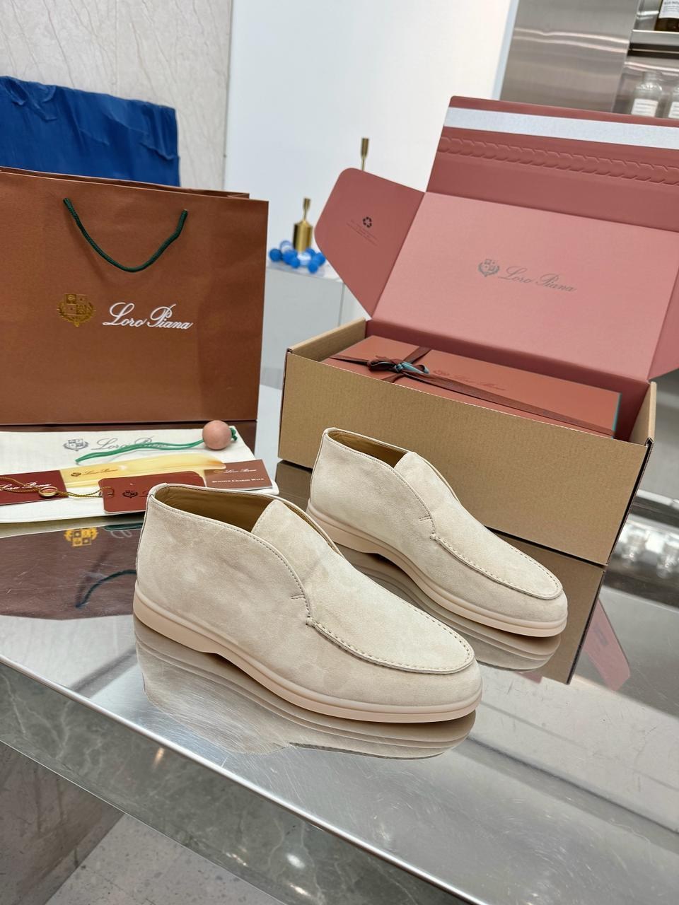 замшевые лоферы loro piana,женские лоферы loro piana,loro piana лоферы,замшевые ботинки лоро пиано женские,лоферы из натуральной замши loro piana