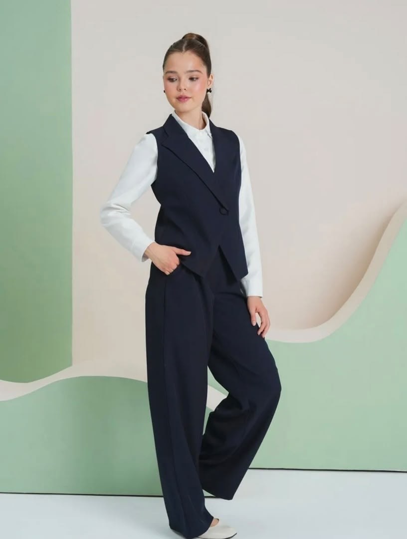 школьный костюм двойка с брюками палаццо и жилетом sheng yuan fashion,костюм школьный брючный с жилетом jutetti,костюм школьный брючный с жилеткой guliz цвет темно-синий,школьная форма костюм брючный