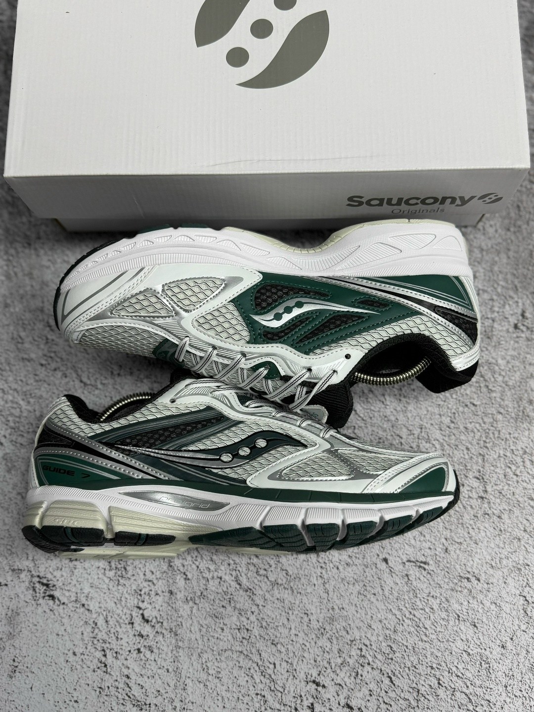 кроссовки saucony,saucony originals,saucony progrid omni 9,saucony cohesion,saucony progrid triumph 4