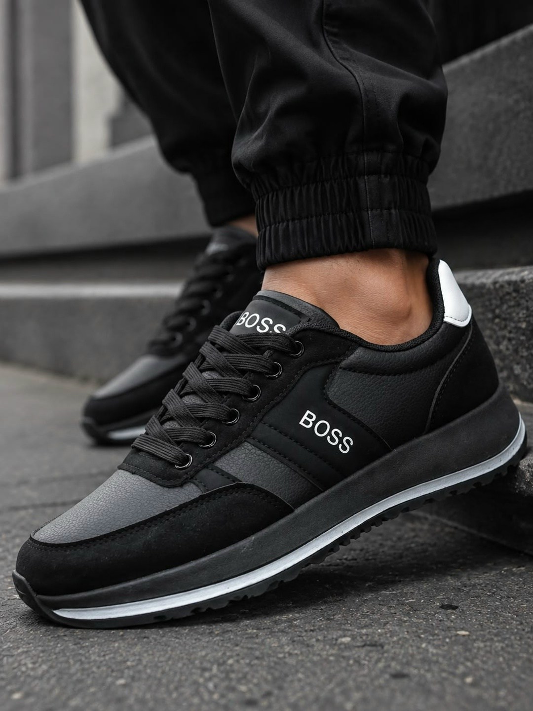 кроссовки boss,мужские кроссовки boss,кроссовки boss parkour-l_runn_ny_n черный,низкие кроссовки boss parkour hugo boss арт 50470152-001,мужские повседневные кроссовки boss