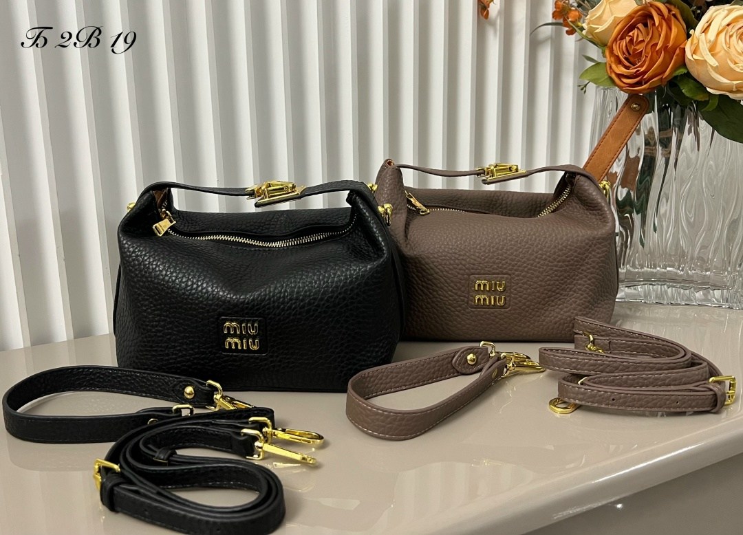 сумка miu miu,сумка женская miu miu,сумка miu miu на плечо,сумка,сумка миу миу