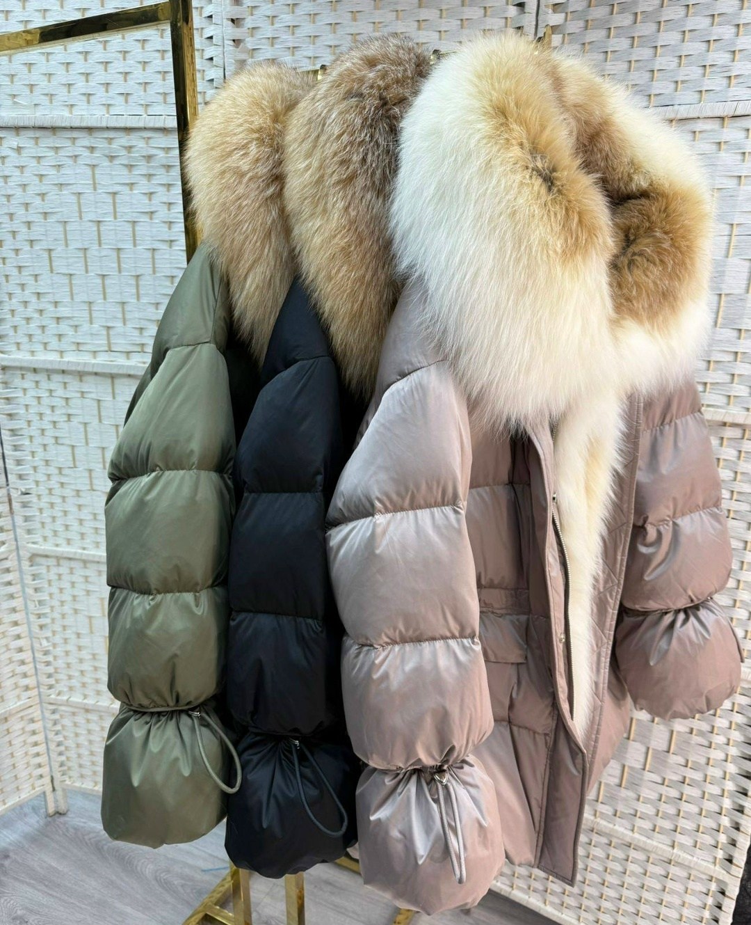 пуховик женский демисезонный с капюшоном и натуральным мехом city furs,пуховик с натуральным мехом,пуховик с мехом,пуховик зимний женский,пуховик женский с натуральным мехом