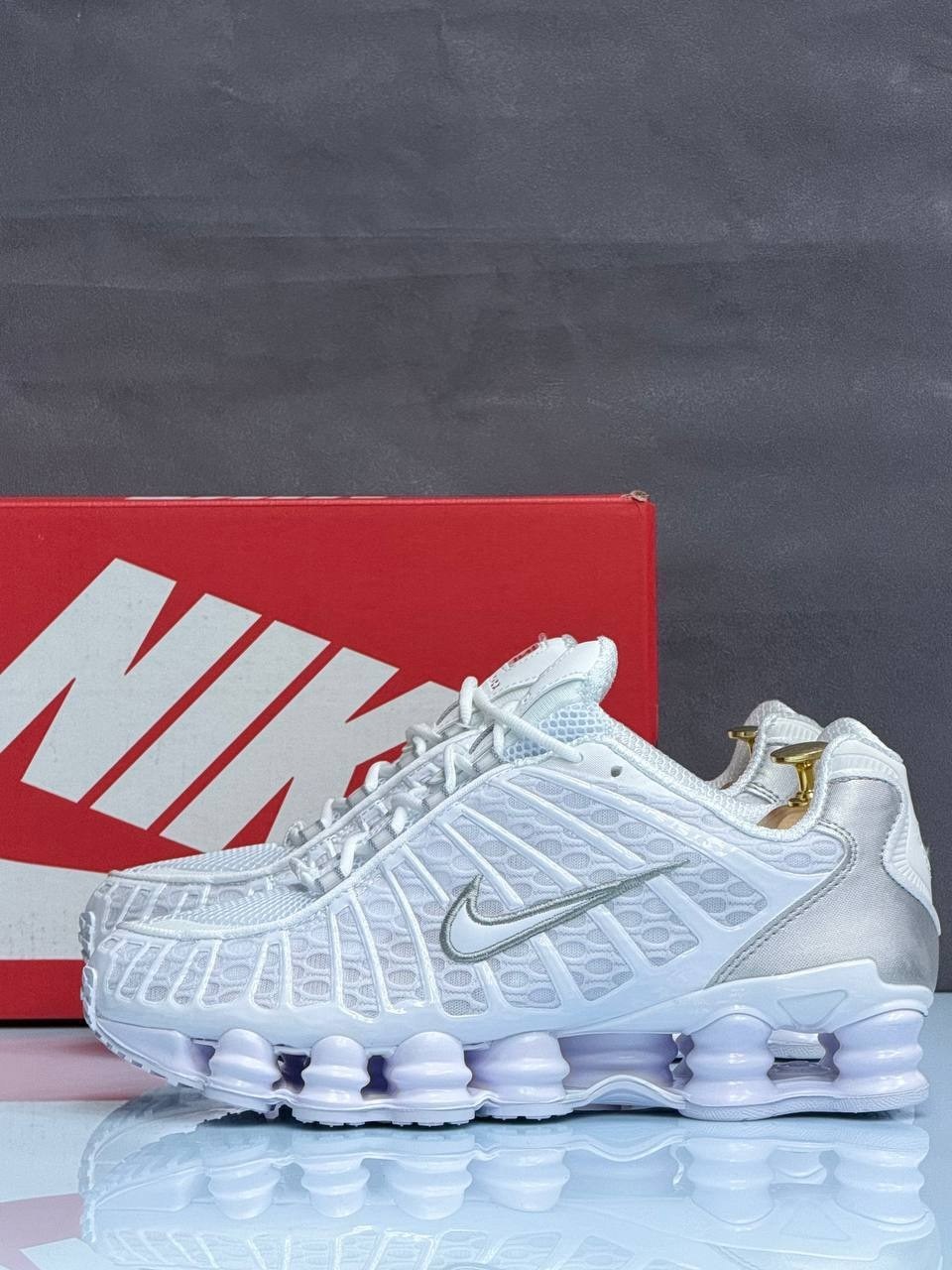 nike shox tl white metallic silver,кроссовки nike shox tl для бега белые мужские женские,кроссовки nike shox tl white metallic silver,кроссовки nike shox tl,nike shox tl white