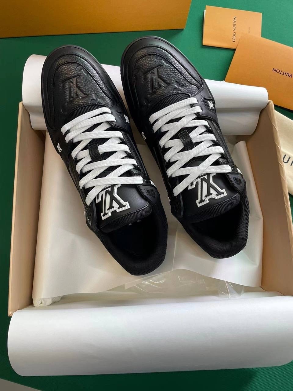 кроссовки мужские louis vuitton,кроссовки louis vuitton trainer,кроссовки луи виттон,кроссовки louis vuitton,кожаные черные кроссовки louis vuitton trainer