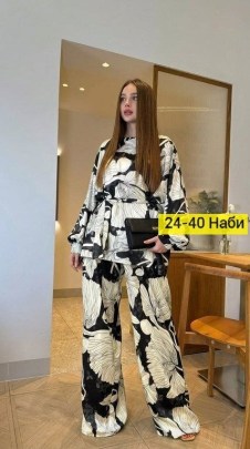 Костюм