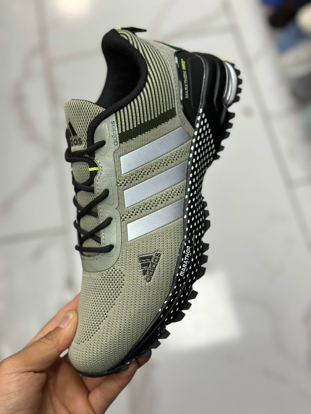кроссовки adidas,кроссовки,кроссовки мужские adidas,кроссовки adidas marathon,мужской кроссовки