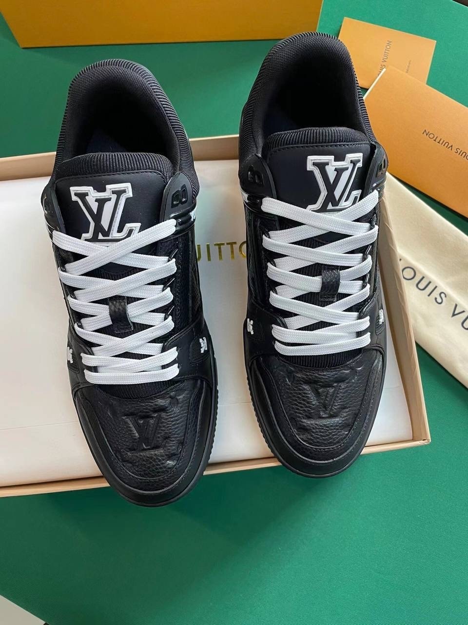 кроссовки мужские louis vuitton,кроссовки louis vuitton trainer,кроссовки луи виттон,кроссовки louis vuitton,кожаные черные кроссовки louis vuitton trainer
