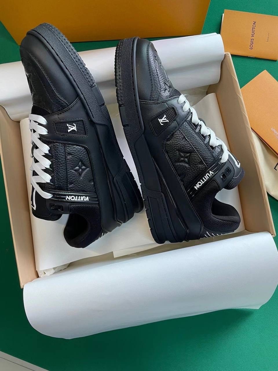 кроссовки мужские louis vuitton,кроссовки louis vuitton trainer,кроссовки луи виттон,кроссовки louis vuitton,кожаные черные кроссовки louis vuitton trainer
