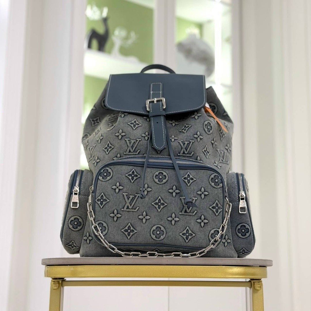 louis vuitton рюкзак,луи виттон кристофер рюкзак,рюкзак женский louis vuitton,сумка - рюкзак louis vuitton denim,louis vuitton рюкзак джинсовый