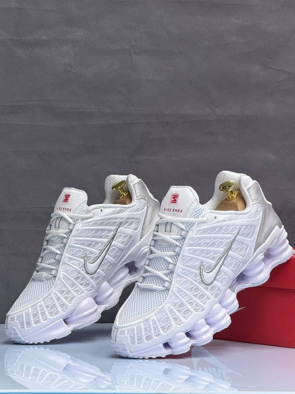 nike shox tl white metallic silver,кроссовки nike shox tl для бега белые мужские женские,кроссовки nike shox tl white metallic silver,кроссовки nike shox tl,nike shox tl white