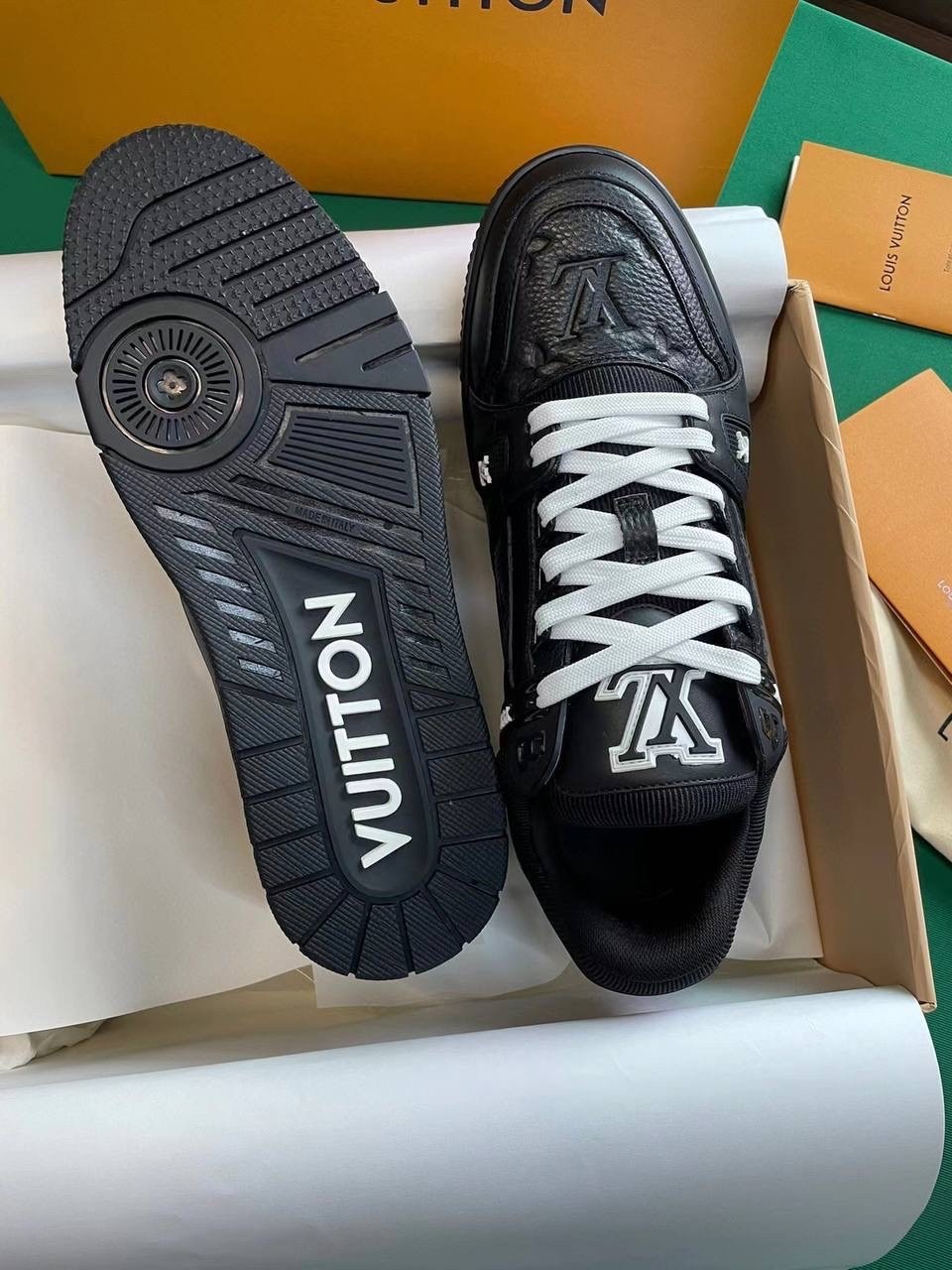 кроссовки мужские louis vuitton,кроссовки louis vuitton trainer,кроссовки луи виттон,кроссовки louis vuitton,кожаные черные кроссовки louis vuitton trainer