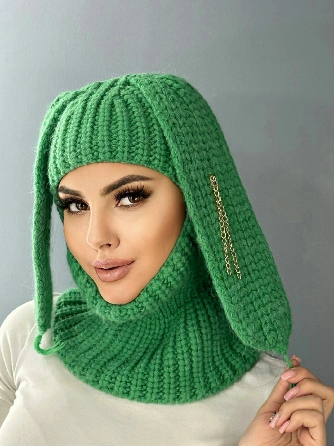 балаклава женская с ушками зайки вязаная,балаклава зайка вязаная,балаклава с ушками зайца вязаная,балаклава зимняя вязаная,балаклава вязаная