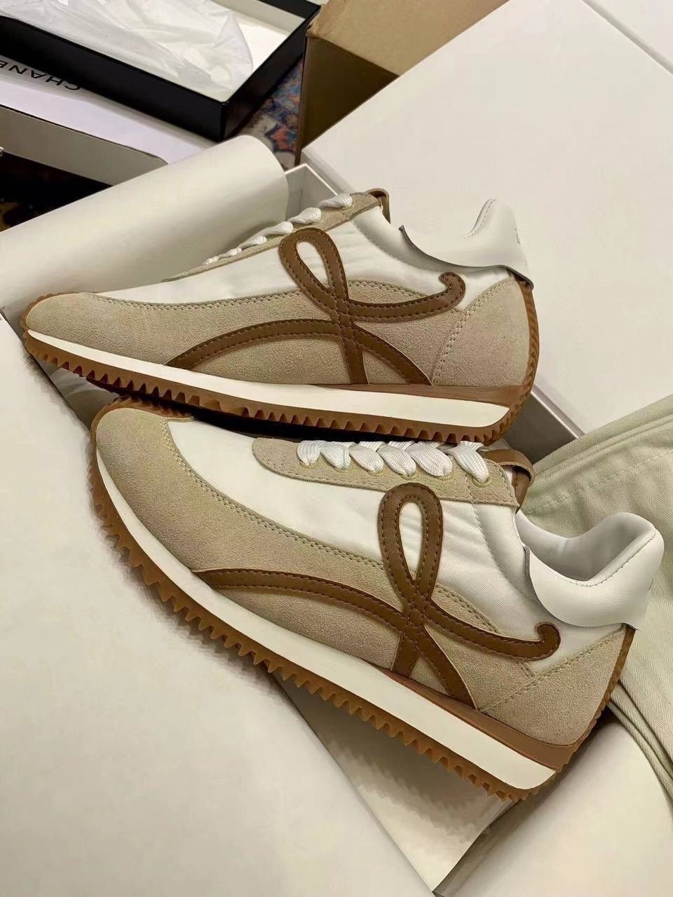 кроссовки loewe,кроссовки loewe flow runner,loewe кроссовки женские,кроссовки массимо дутти,кроссовки женскиe
