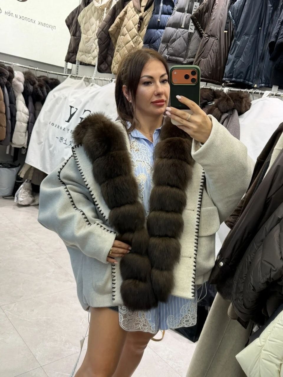 пальто с мехом,шуба куртка,девушка,шубки соболь автоледи,пальто