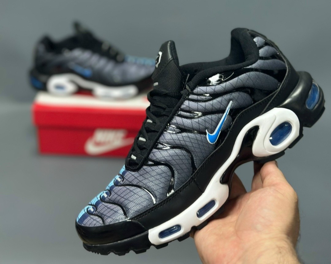 кроссовки nike air max tn plus,nike air max plus tn,кроссовки nike air max plus tn grey black,кроссовки nike air max plus,кроссовки мужские nike air max tn plus