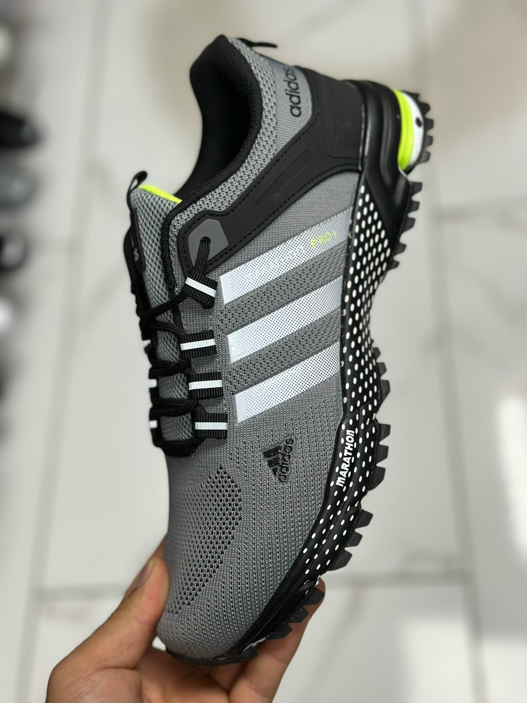 кроссовки adidas,кроссовки,кроссовки мужские adidas,кроссовки adidas marathon,мужской кроссовки