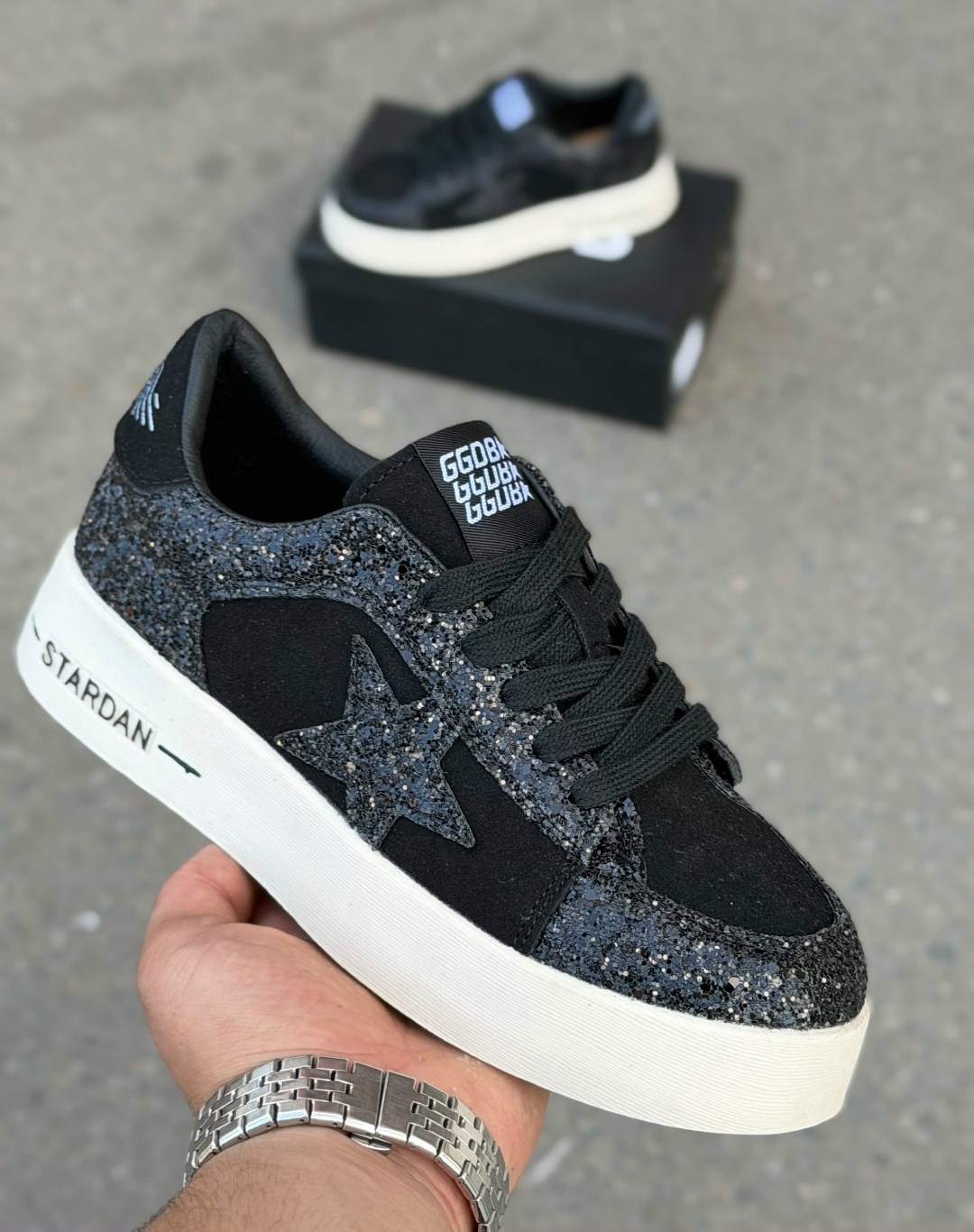 ,кеды super-star с блестками golden goose черный,кеды hi star с блестками golden goose черный,голден гус кеды, женская