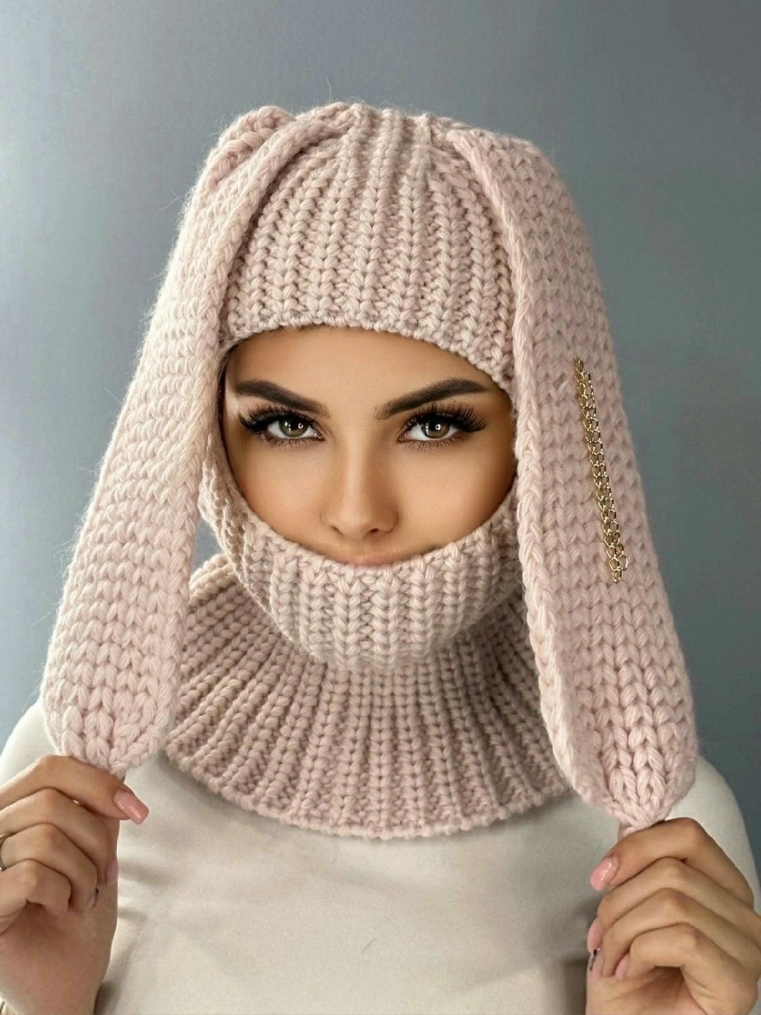 балаклава женская с ушками зайки вязаная,балаклава зайка вязаная,балаклава с ушками зайца вязаная,балаклава зимняя вязаная,балаклава вязаная