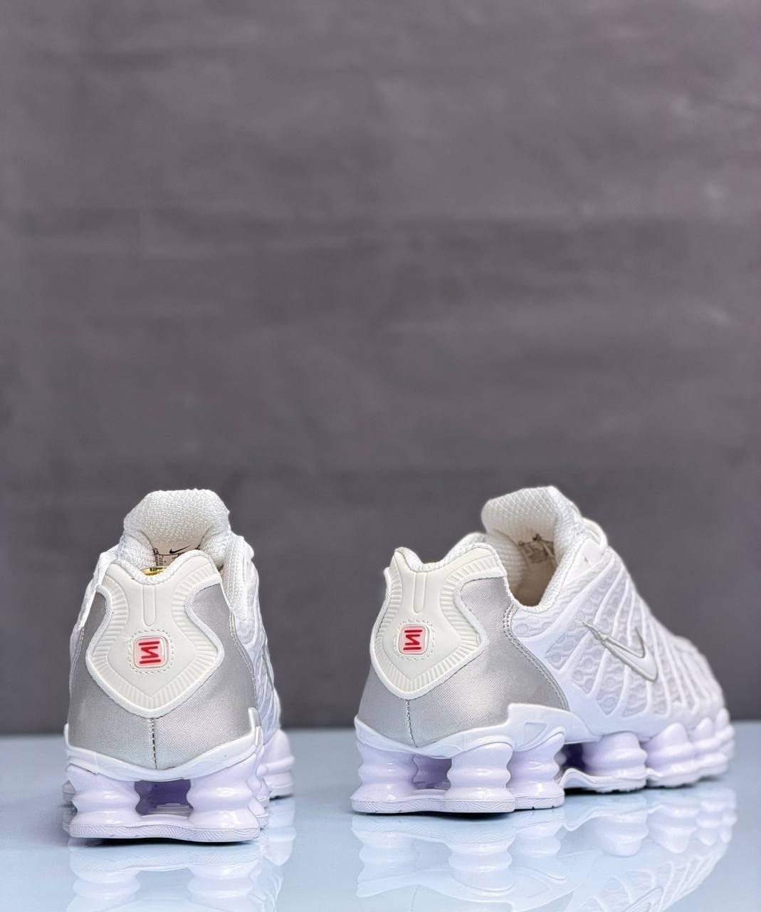 nike shox tl white metallic silver,кроссовки nike shox tl для бега белые мужские женские,кроссовки nike shox tl white metallic silver,кроссовки nike shox tl,nike shox tl white
