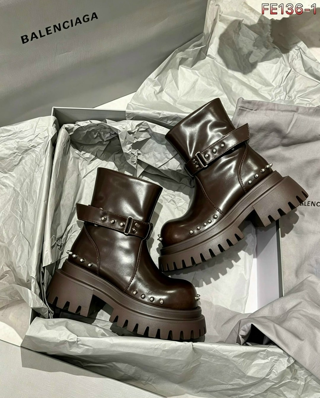 ,balenciaga ботинки,женские ботинки, женская,ботинки